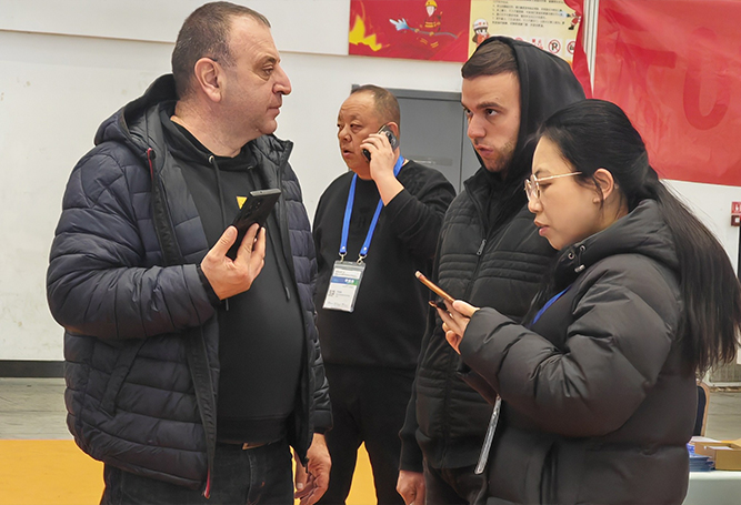 金锋带锯床闪耀山东装备博览会